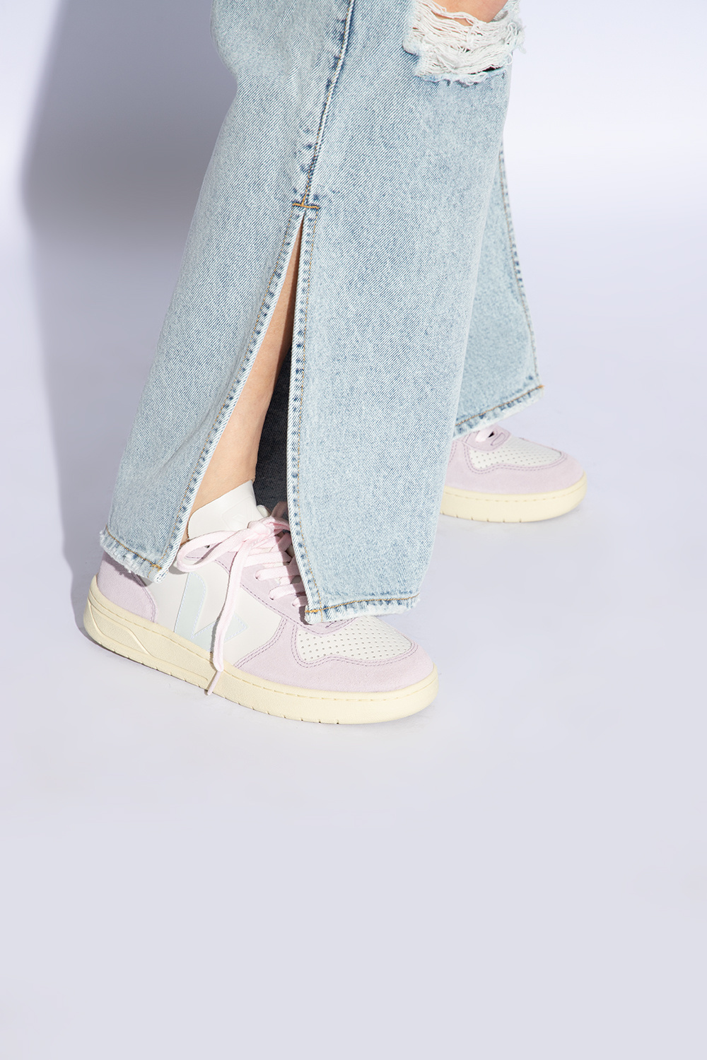 Veja clearance lilac sole